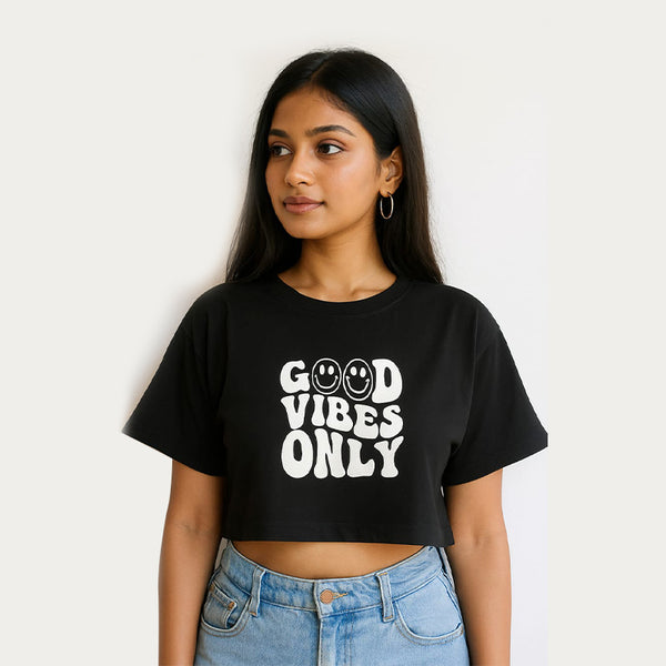 A Trendy and Comfortable Crop T-Shirt Featuring the Bold “Good Vibes Only” Print