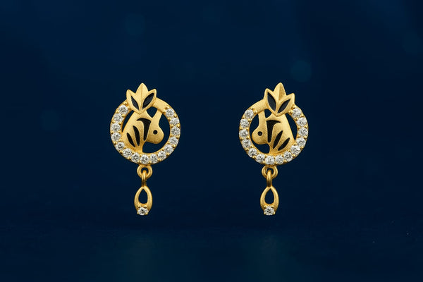 Graceful Gold-Plated Pendant and Earring Set