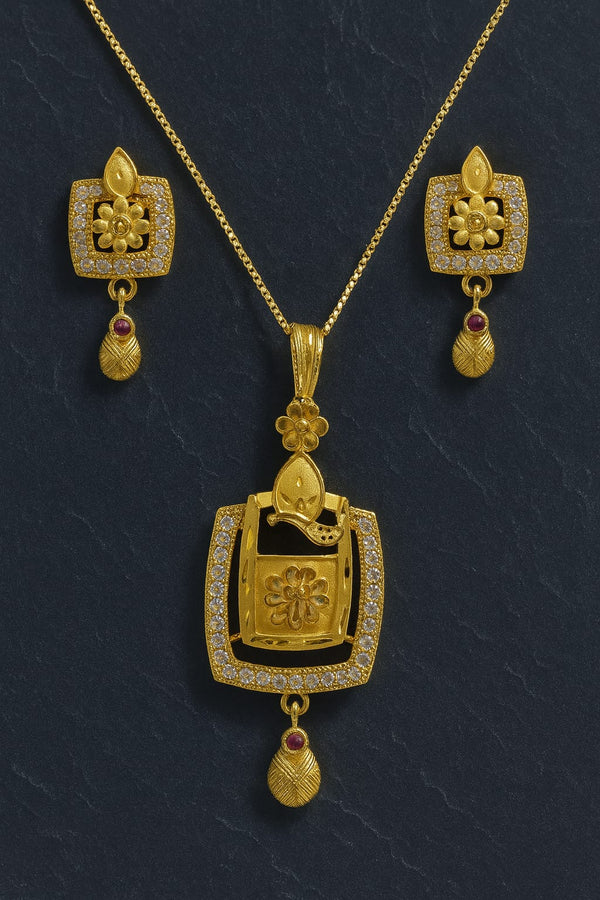Regal Square Pendant Set